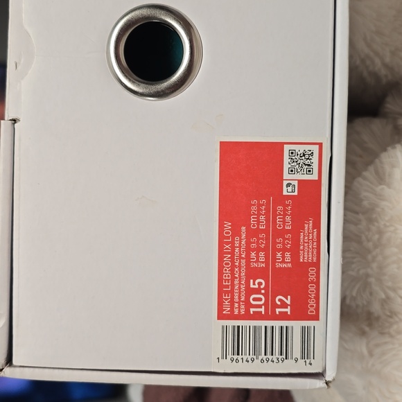 Nike LeBron 9 Low - Picture 8 of 11